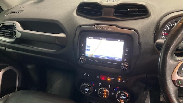 Used Jeep Renegade 2016 for sale - 76283164: Photo 8