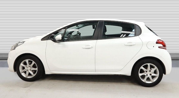 Used Peugeot 208 2015 for sale - 76215647: Photo 5