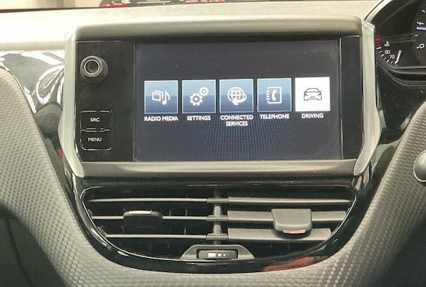 Used Peugeot 208 2015 for sale - 76215647: Photo 6