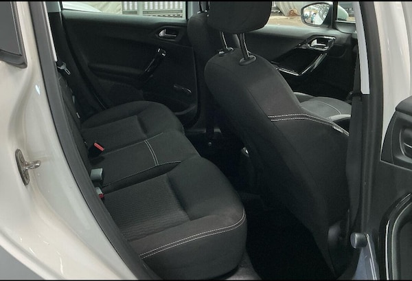 Used Peugeot 208 2015 for sale - 76215647: Photo 7