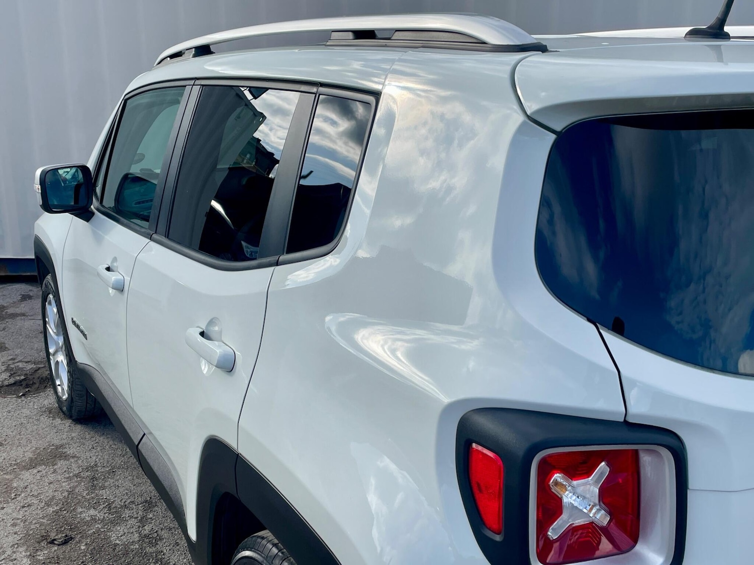 Used Jeep Renegade 2016 for sale - 76996500: Photo 15