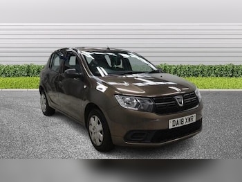 Used Dacia Sandero 2018 for sale - 79158036: Photo