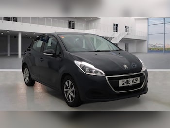 Used Peugeot 208 2018 for sale - 77625292: Photo