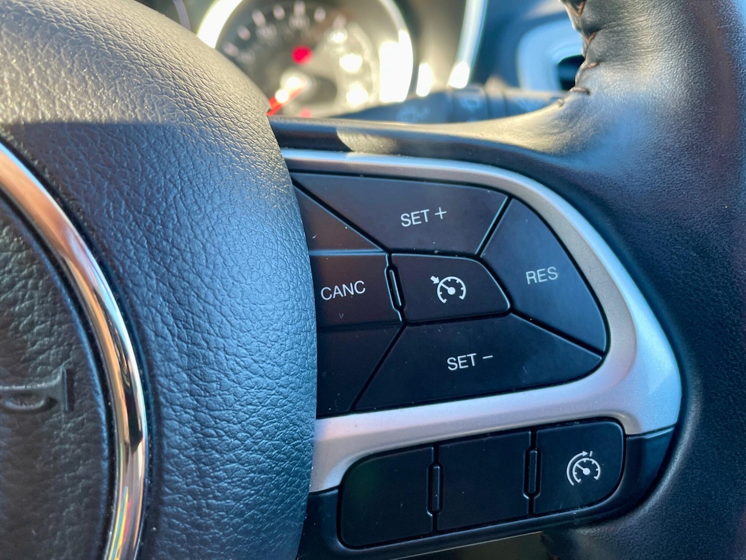 Used Jeep Compass 2018 for sale - 76408519: Photo 44