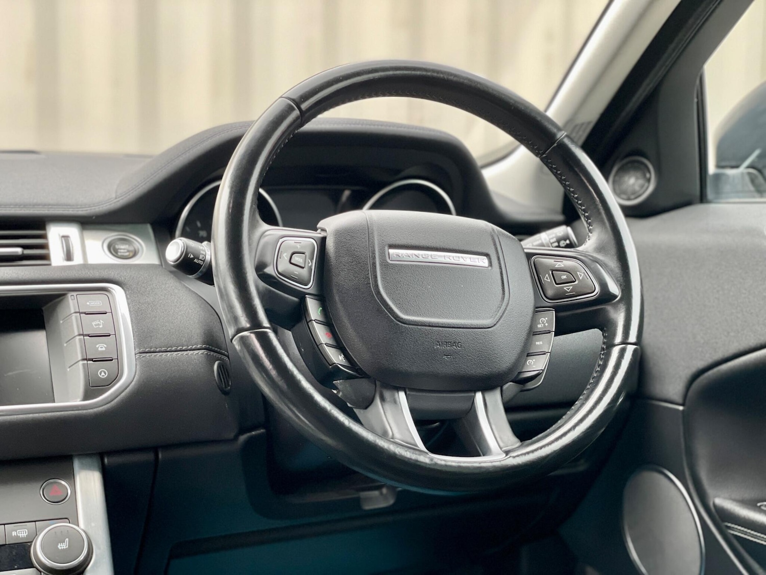 Used Land Rover Range Rover Evoque for sale - 77825211: Photo 44