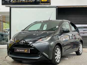 2015 (15) - 1.0 VVT-i x-play Euro 5 5dr Euro 5