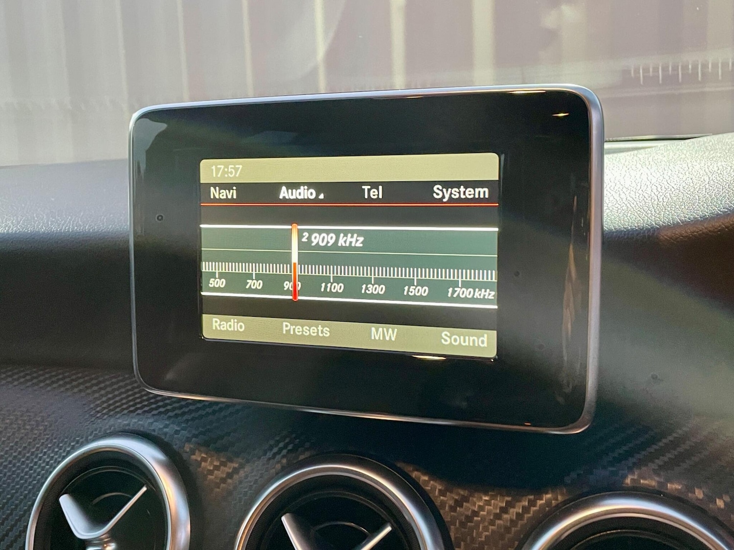 Used Mercedes-Benz A-Class 2015 for sale - 76377383: Photo 24