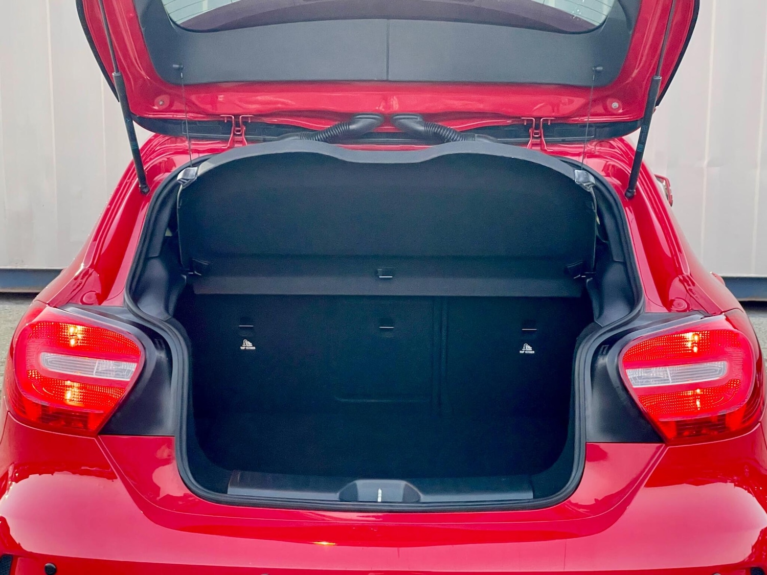 Used Mercedes-Benz A-Class 2015 for sale - 76377383: Photo 35