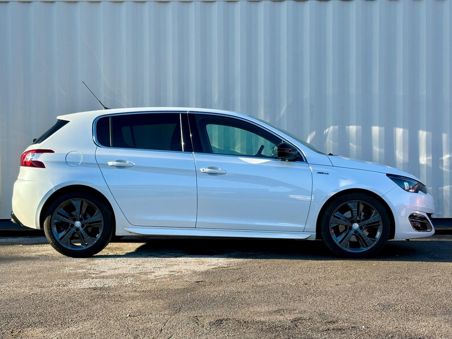 Used Peugeot 308 2016 for sale - 76850149: Photo 18