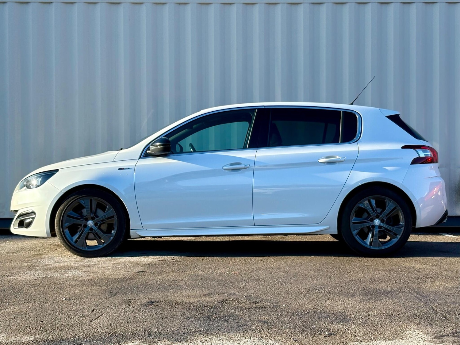 Used Peugeot 308 2016 for sale - 76850149: Photo 19