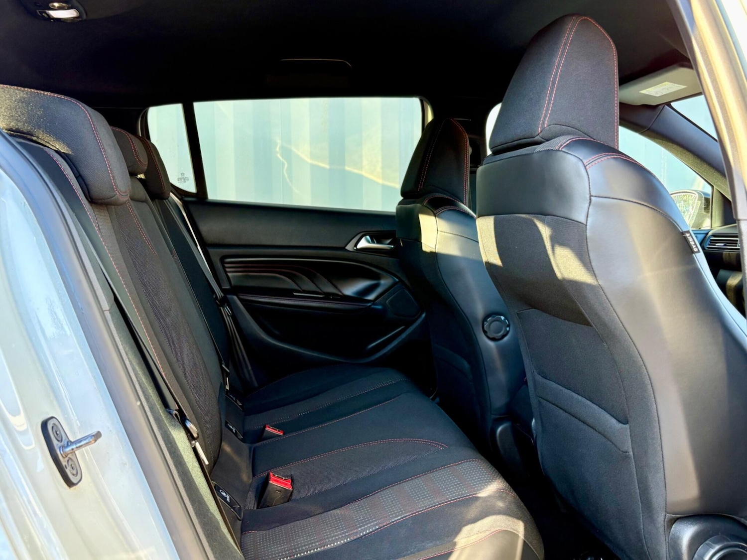 Used Peugeot 308 2016 for sale - 76850149: Photo 32