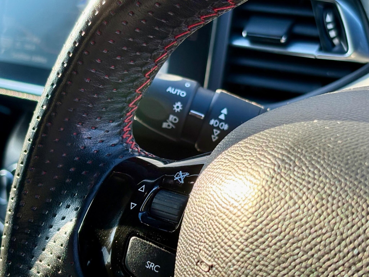 Used Peugeot 308 2016 for sale - 76850149: Photo 41