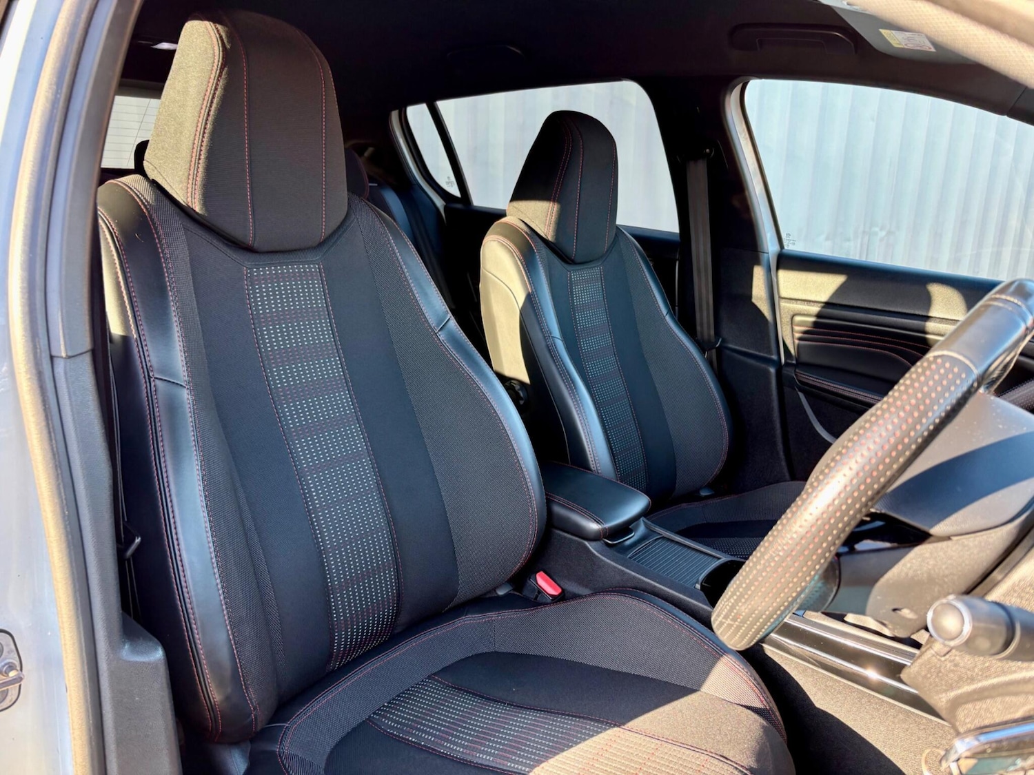 Used Peugeot 308 2016 for sale - 76850149: Photo 7