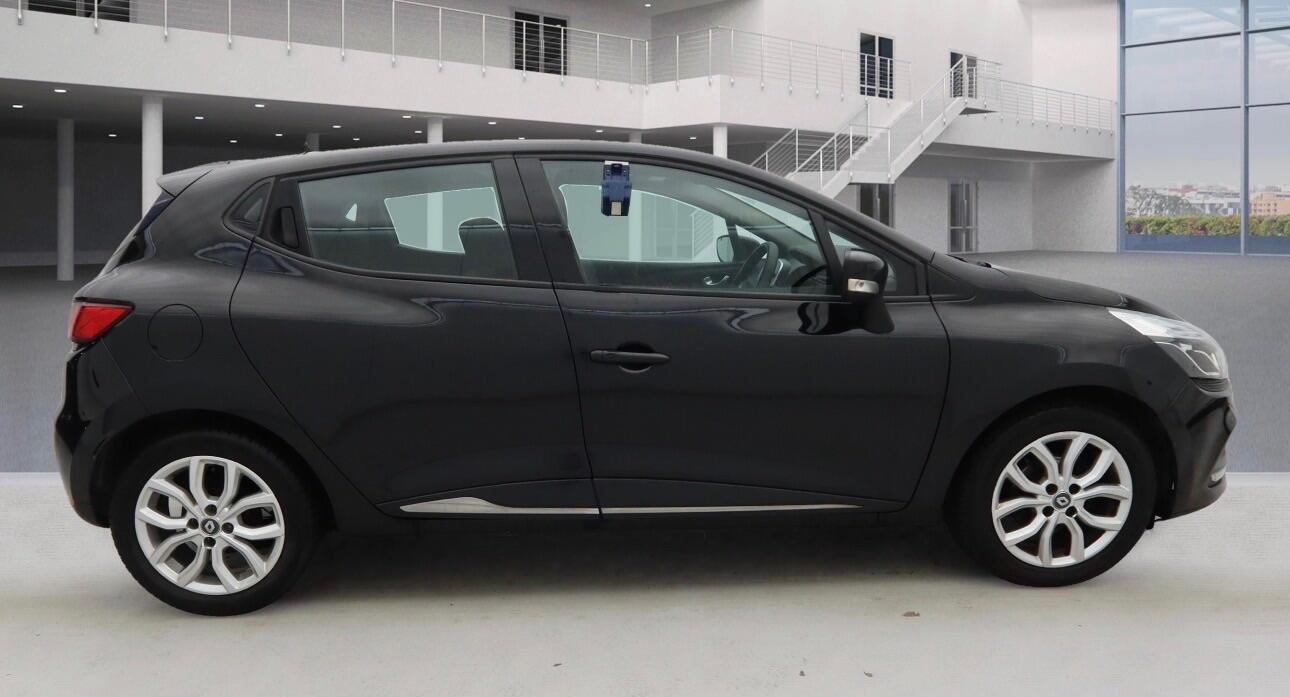 Used Renault Clio 2017 for sale - 76727315: Photo 4