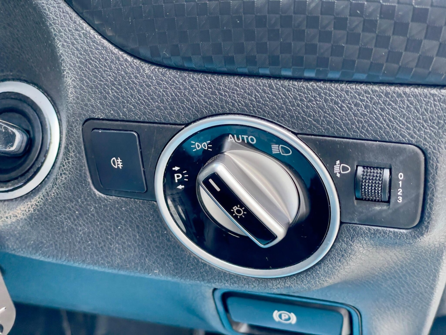 Used Mercedes-Benz A-Class 2016 for sale - 77016978: Photo 33