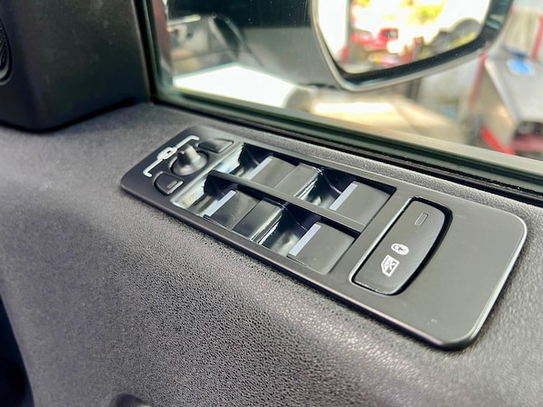 Used Land Rover Discovery Sport 2016 for sale - 75520502: Photo 30