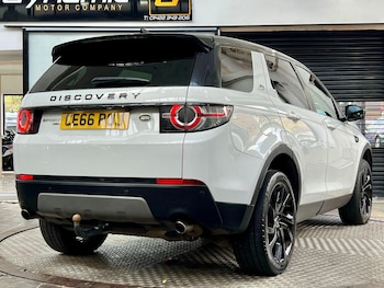 Used Land Rover Discovery Sport 2016 for sale - 75520502: Photo