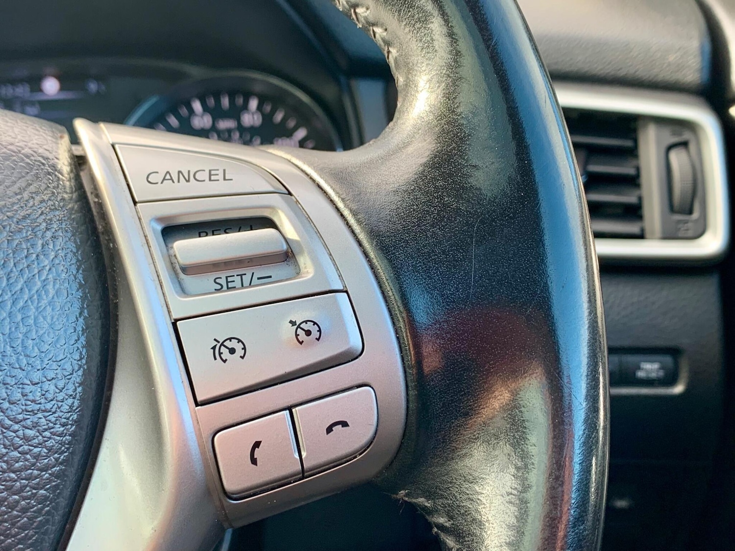 Used Nissan Qashqai 2016 for sale - 76832109: Photo 32