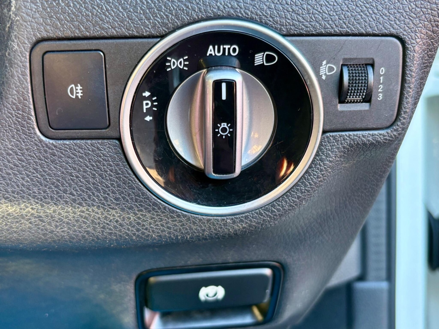 Used Mercedes-Benz A-Class 2017 for sale - 76832351: Photo 30