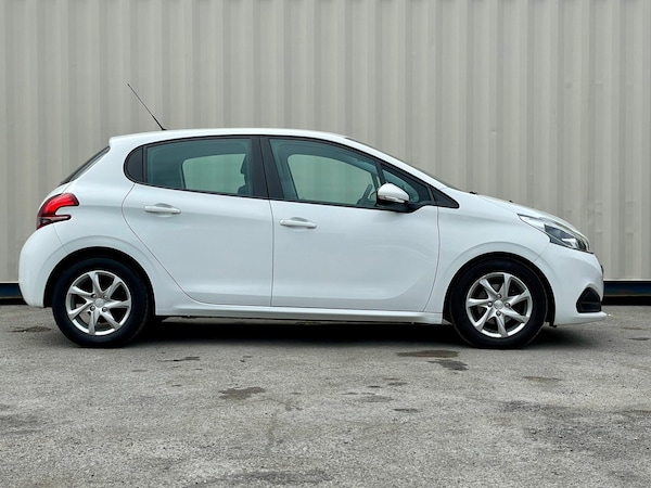 Used Peugeot 208 2015 for sale - 76270368: Photo 18