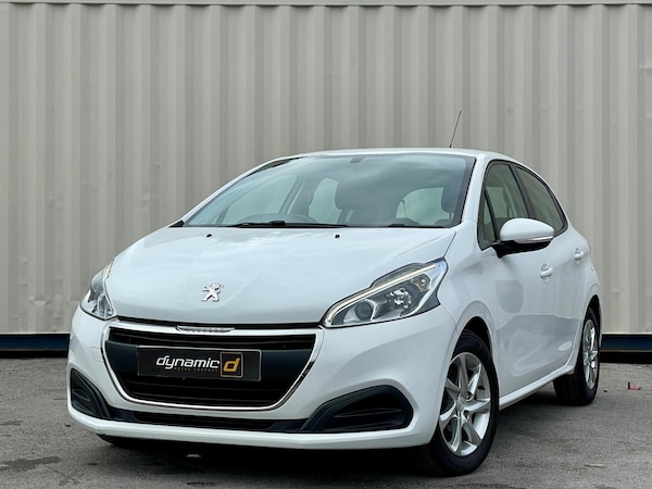 Used Peugeot 208 2015 for sale - 76270368: Photo 1
