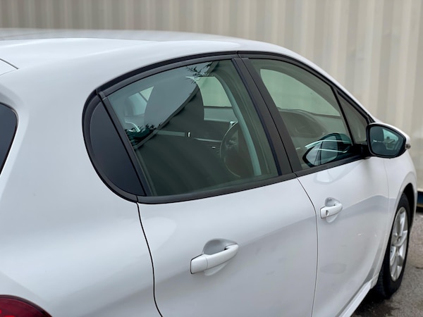 Used Peugeot 208 2015 for sale - 76270368: Photo 20