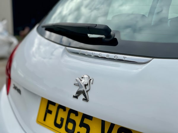 Used Peugeot 208 2015 for sale - 76270368: Photo 22