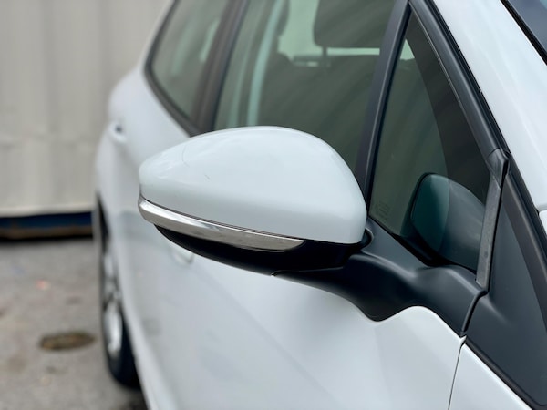 Used Peugeot 208 2015 for sale - 76270368: Photo 27