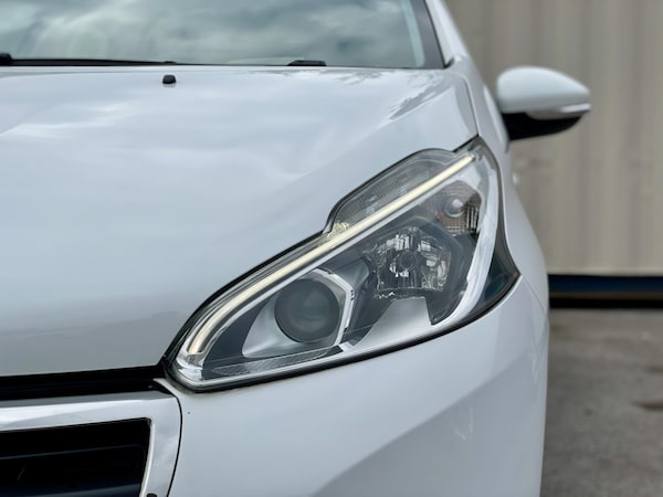 Used Peugeot 208 2015 for sale - 76270368: Photo 28