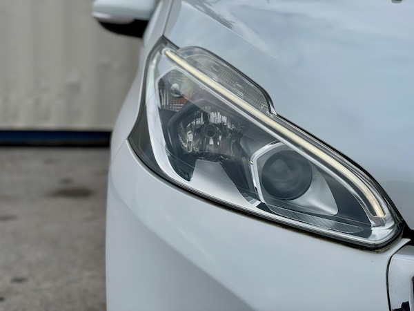 Used Peugeot 208 2015 for sale - 76270368: Photo 29