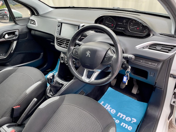 Used Peugeot 208 2015 for sale - 76270368: Photo 6