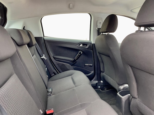 Used Peugeot 208 2015 for sale - 76270368: Photo 8