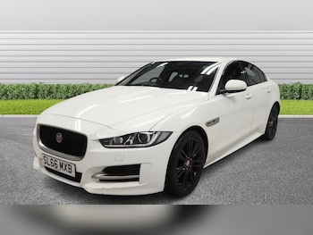 Used Jaguar XE 2016 for sale - 77537675: Photo