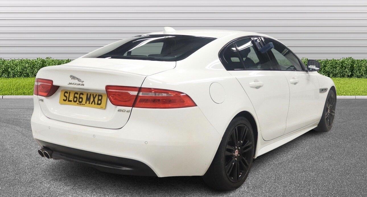 Used Jaguar XE 2016 for sale - 77537675: Photo 6