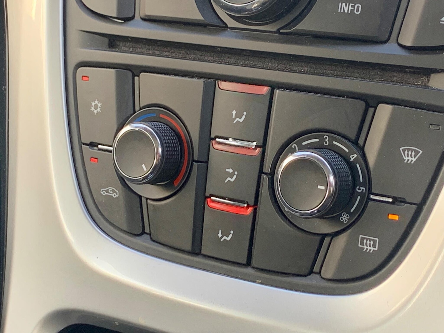 Used Vauxhall Astra 2016 for sale - 76371717: Photo 10