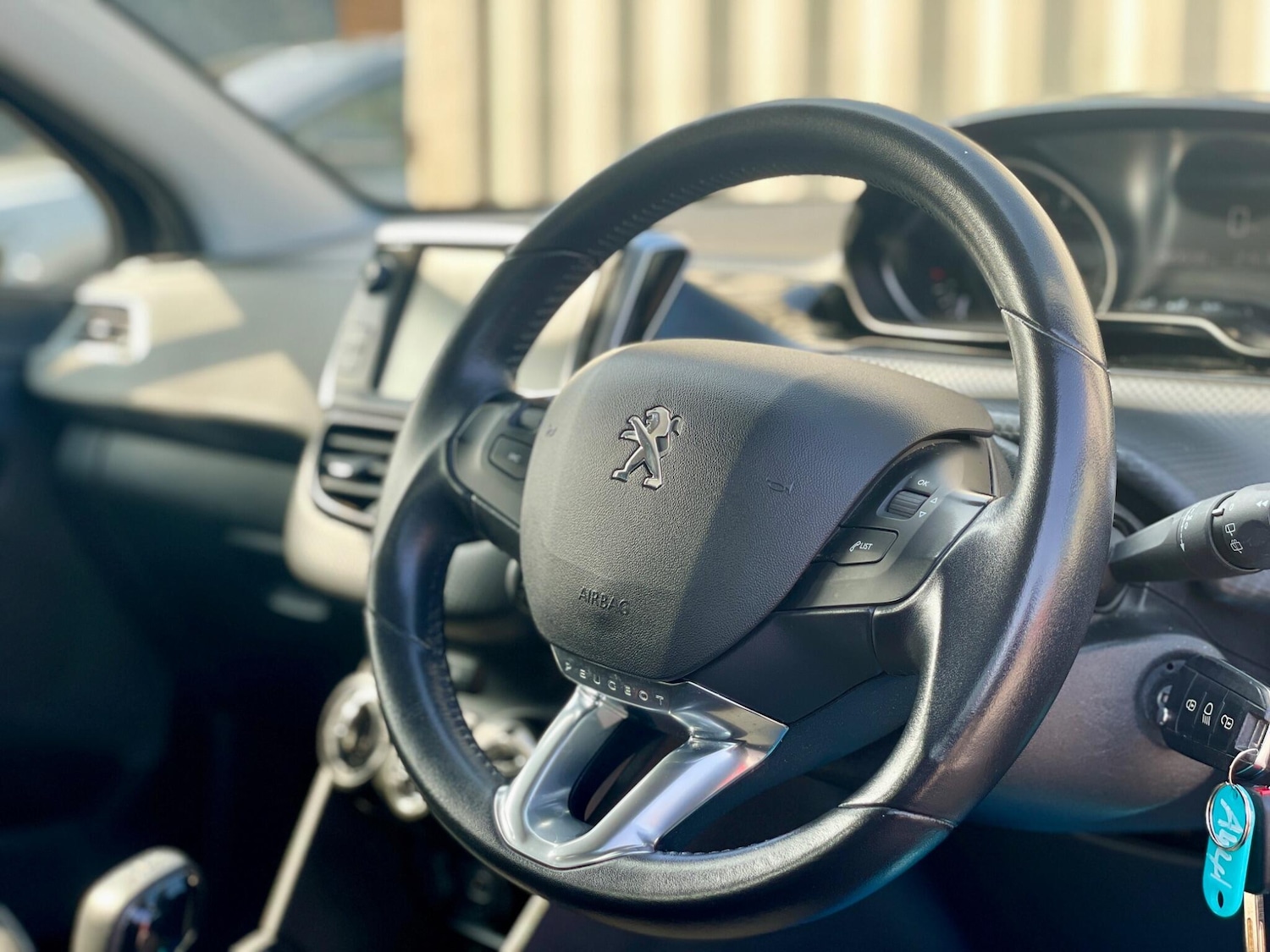 Used Peugeot 208 2018 for sale - 77993710: Photo 34