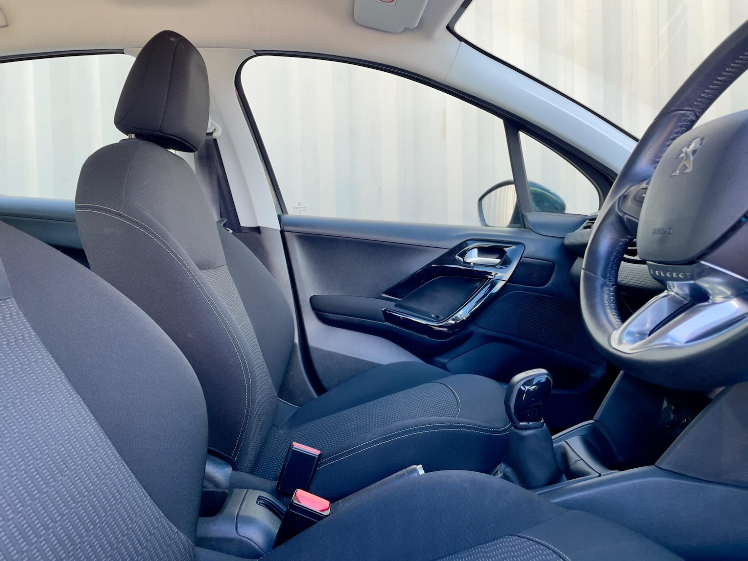 Used Peugeot 208 2018 for sale - 77993710: Photo 35