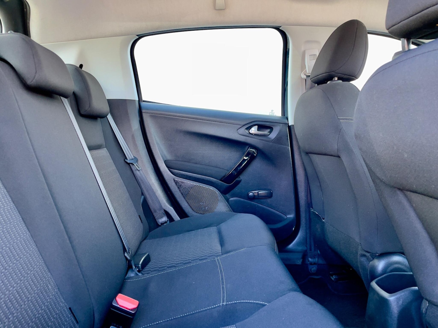 Used Peugeot 208 2018 for sale - 77993710: Photo 36