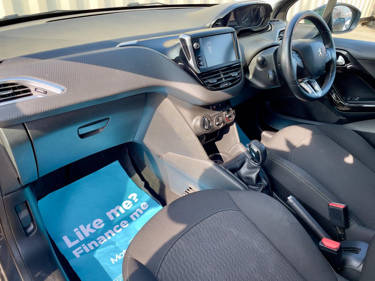 Used Peugeot 208 2018 for sale - 77993710: Photo 41