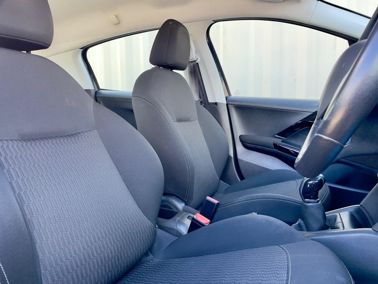 Used Peugeot 208 2018 for sale - 77993710: Photo 7