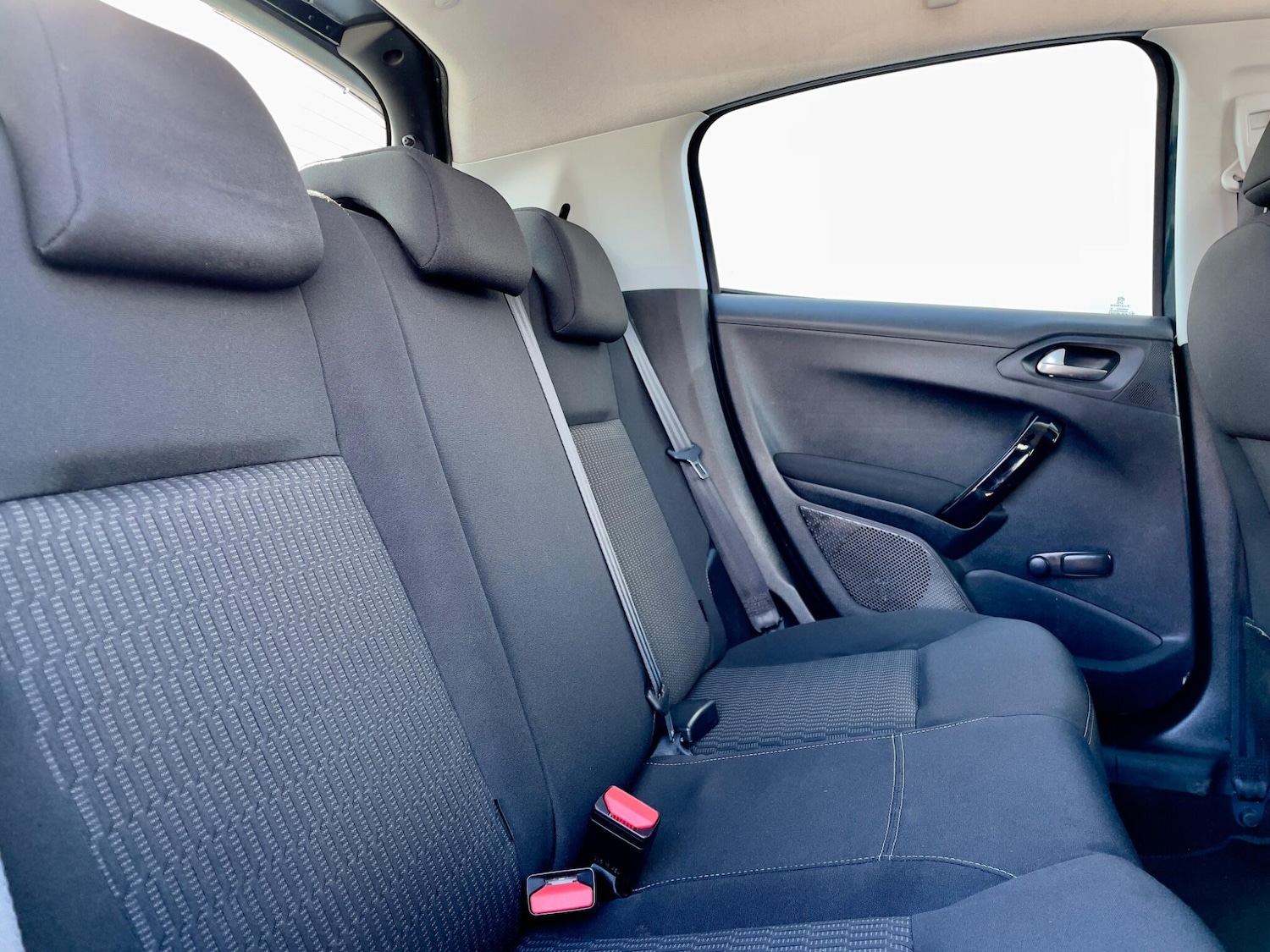 Used Peugeot 208 2018 for sale - 77993710: Photo 8