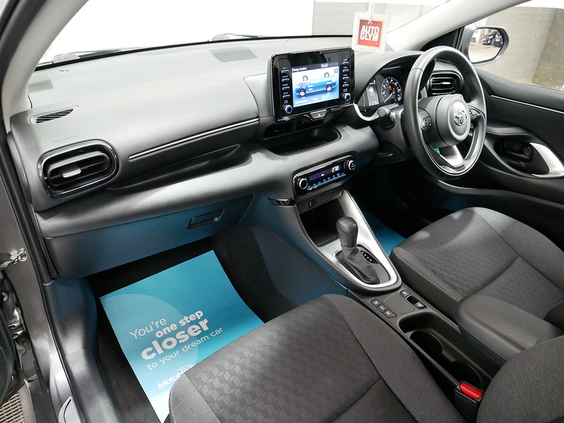 Used Toyota Yaris 2022 for sale - 76396529: Photo 32