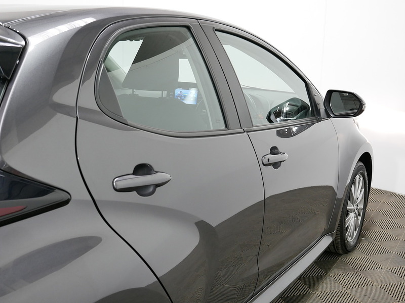 Used Toyota Yaris 2022 for sale - 76396529: Photo 49