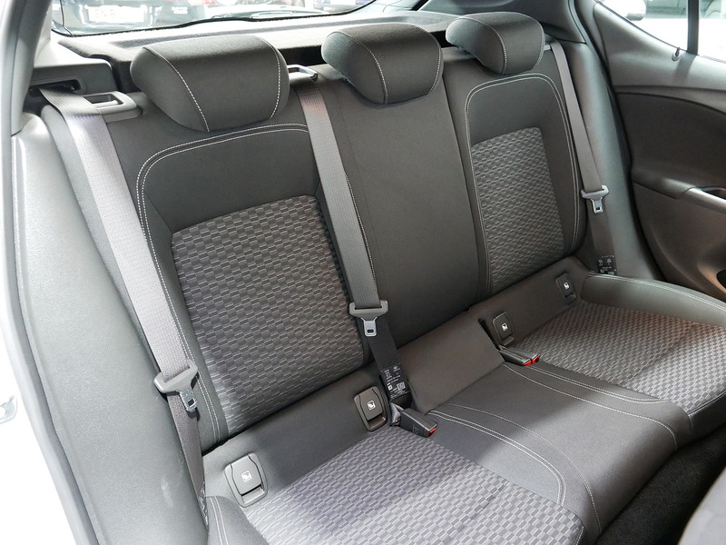 Used Vauxhall Astra 2017 for sale - 76396591: Photo 35