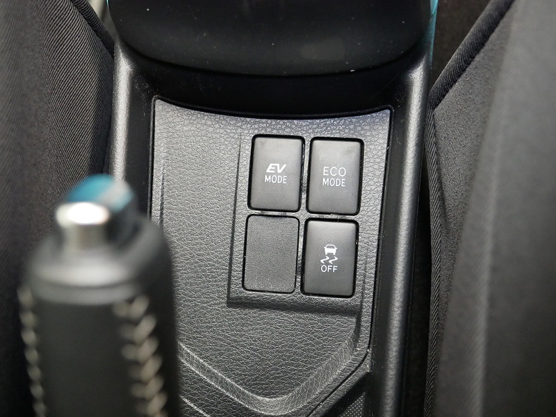 Used Toyota Yaris 2017 for sale - 76396531: Photo 21