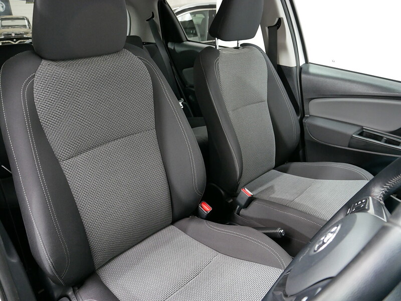 Used Toyota Yaris 2017 for sale - 76396531: Photo 32