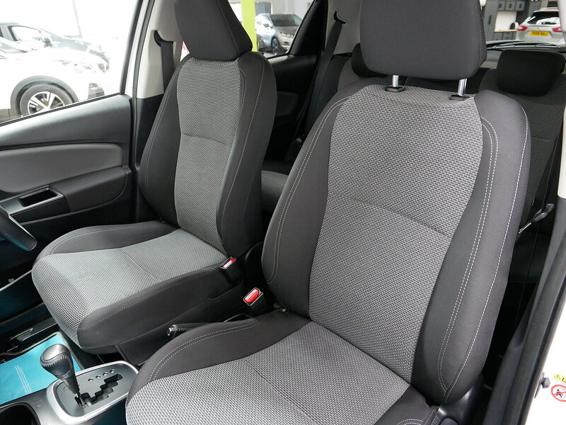 Used Toyota Yaris 2017 for sale - 76396531: Photo 34