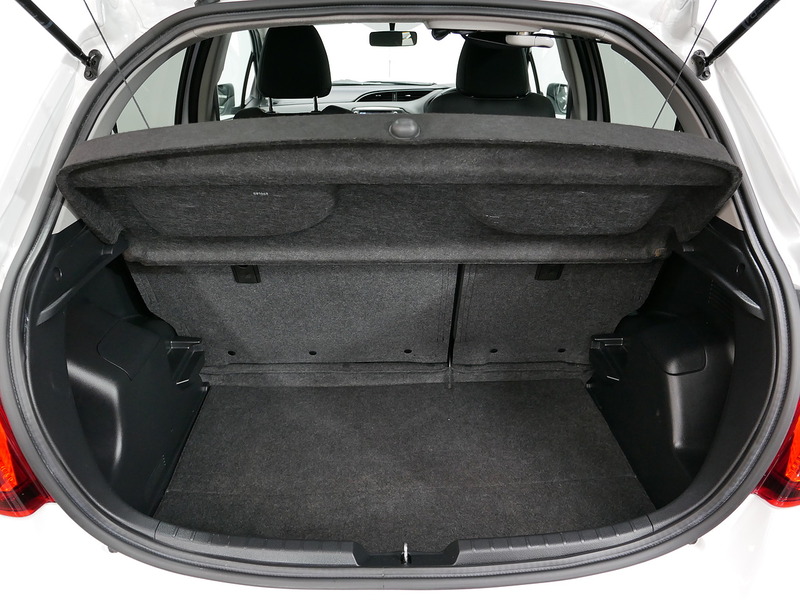 Used Toyota Yaris 2017 for sale - 76396531: Photo 40