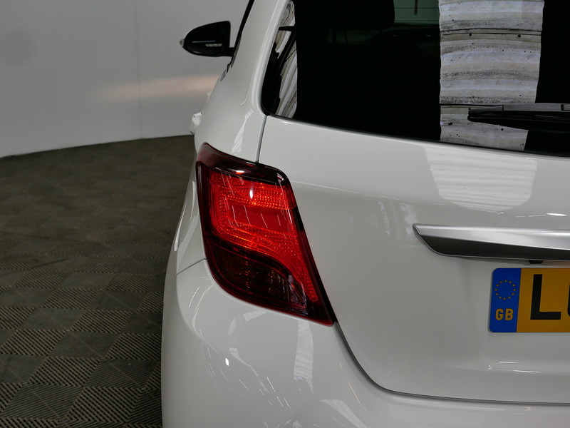 Used Toyota Yaris 2017 for sale - 76396531: Photo 49