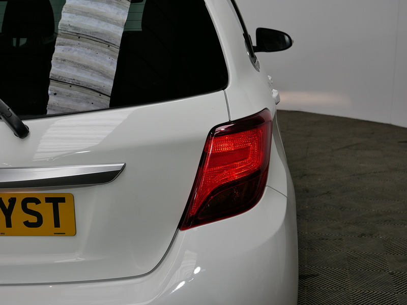 Used Toyota Yaris 2017 for sale - 76396531: Photo 50